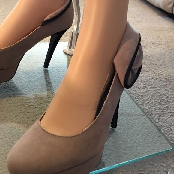 Anne Michelle Tan Stilettos Size 8 - Picture 5 of 9